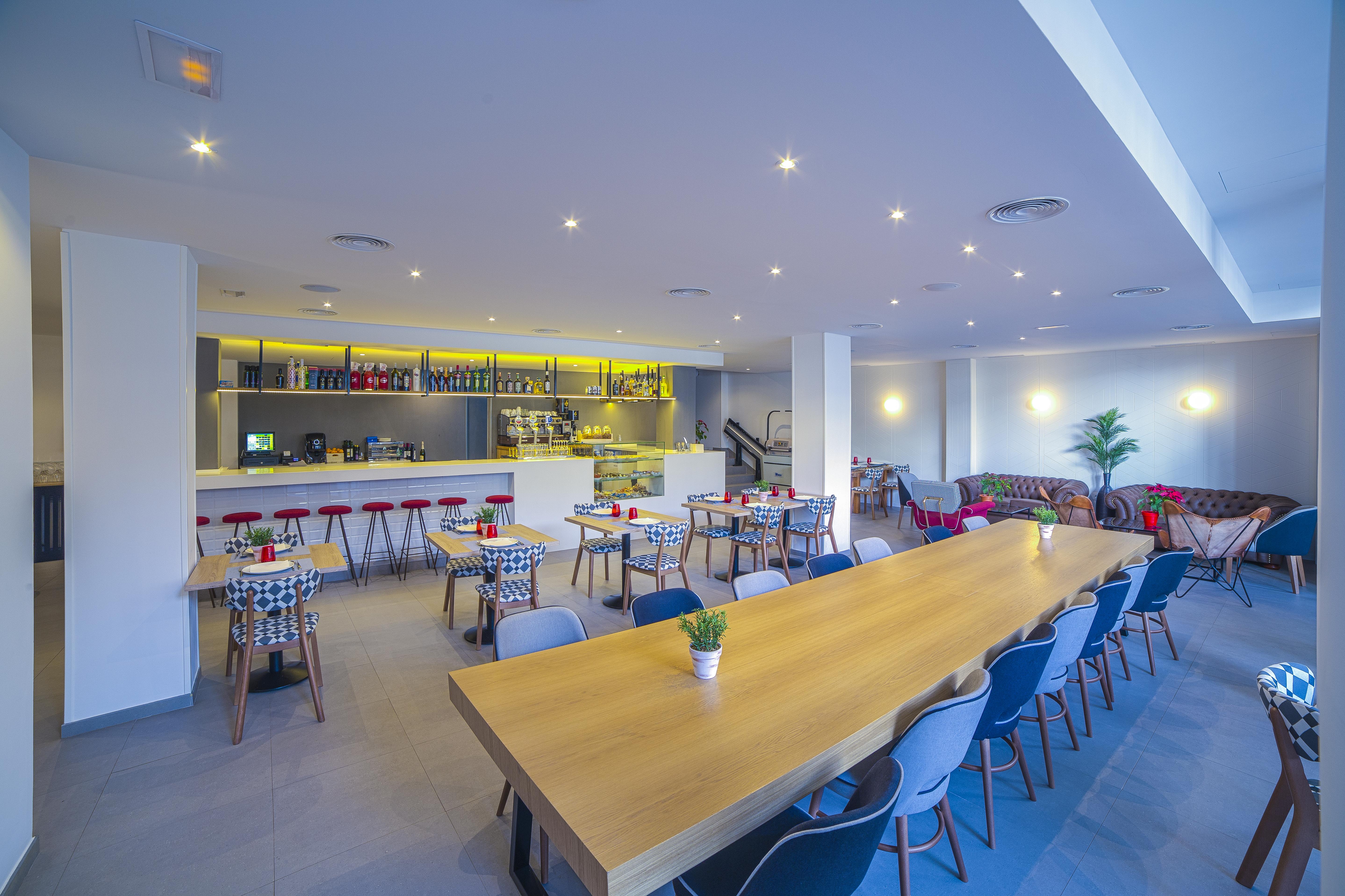 Hospedium Hotel Canitas Maite Gastronomico Casas-Ibanez Exterior photo